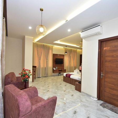 Hotel Shyamleela Khātu Екстериор снимка