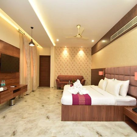Hotel Shyamleela Khātu Екстериор снимка