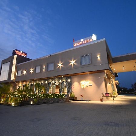 Hotel Shyamleela Khātu Екстериор снимка