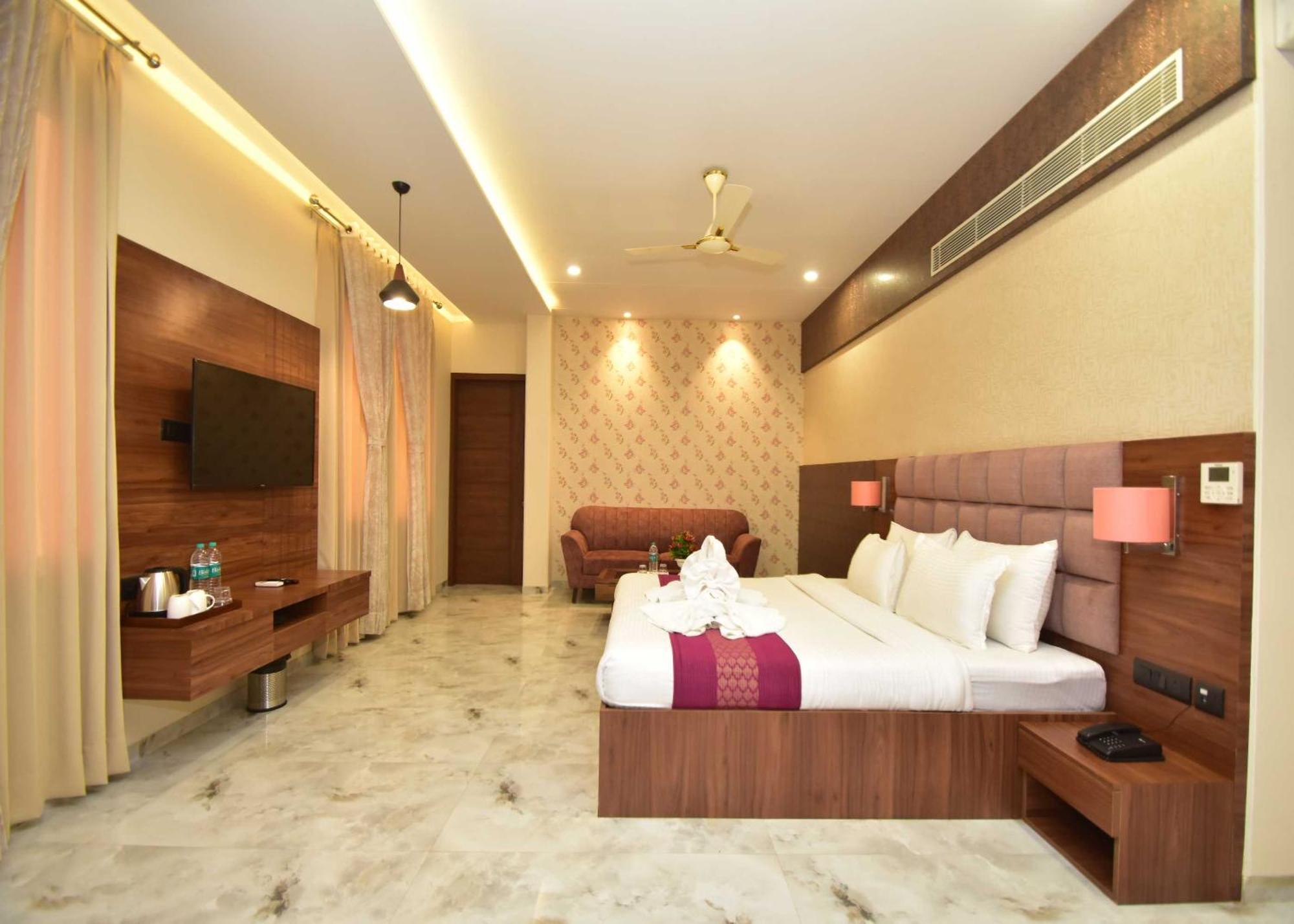 Hotel Shyamleela Khātu Екстериор снимка