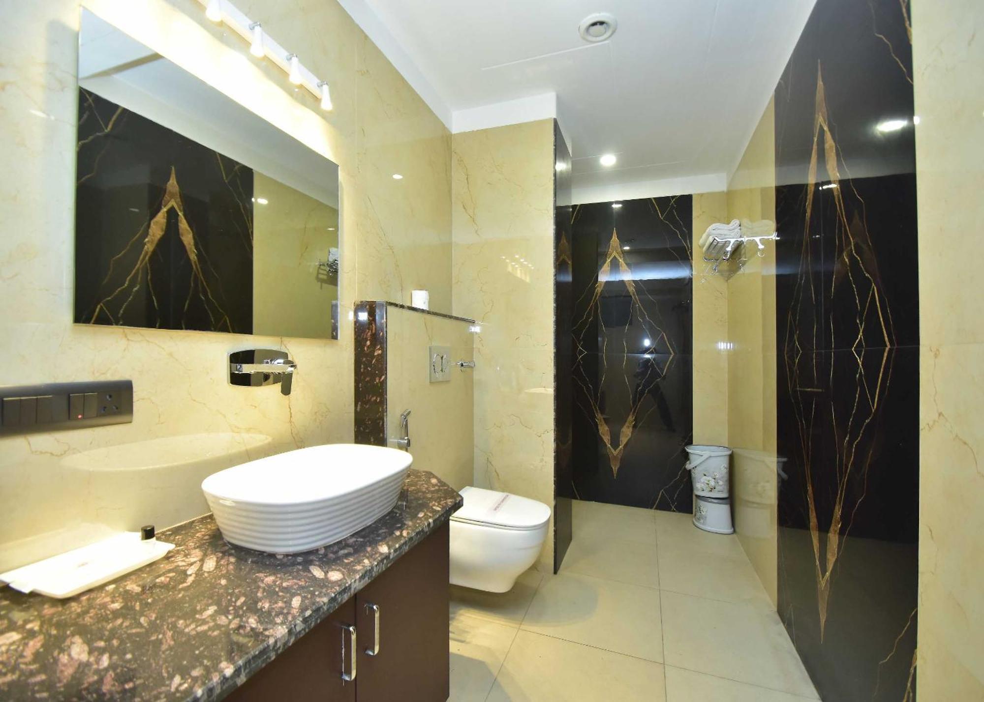Hotel Shyamleela Khātu Екстериор снимка