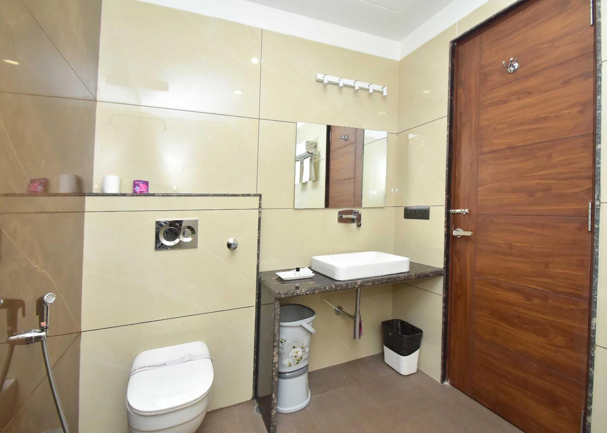 Hotel Shyamleela Khātu Екстериор снимка