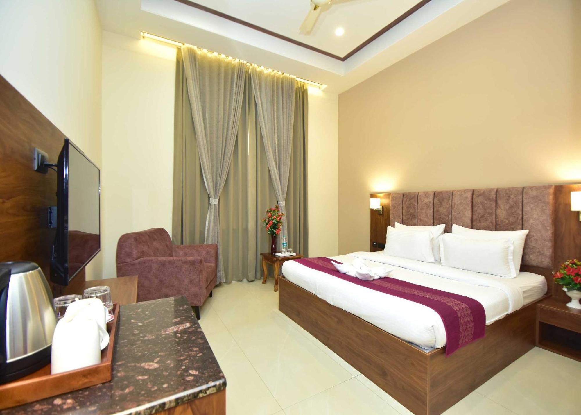Hotel Shyamleela Khātu Екстериор снимка