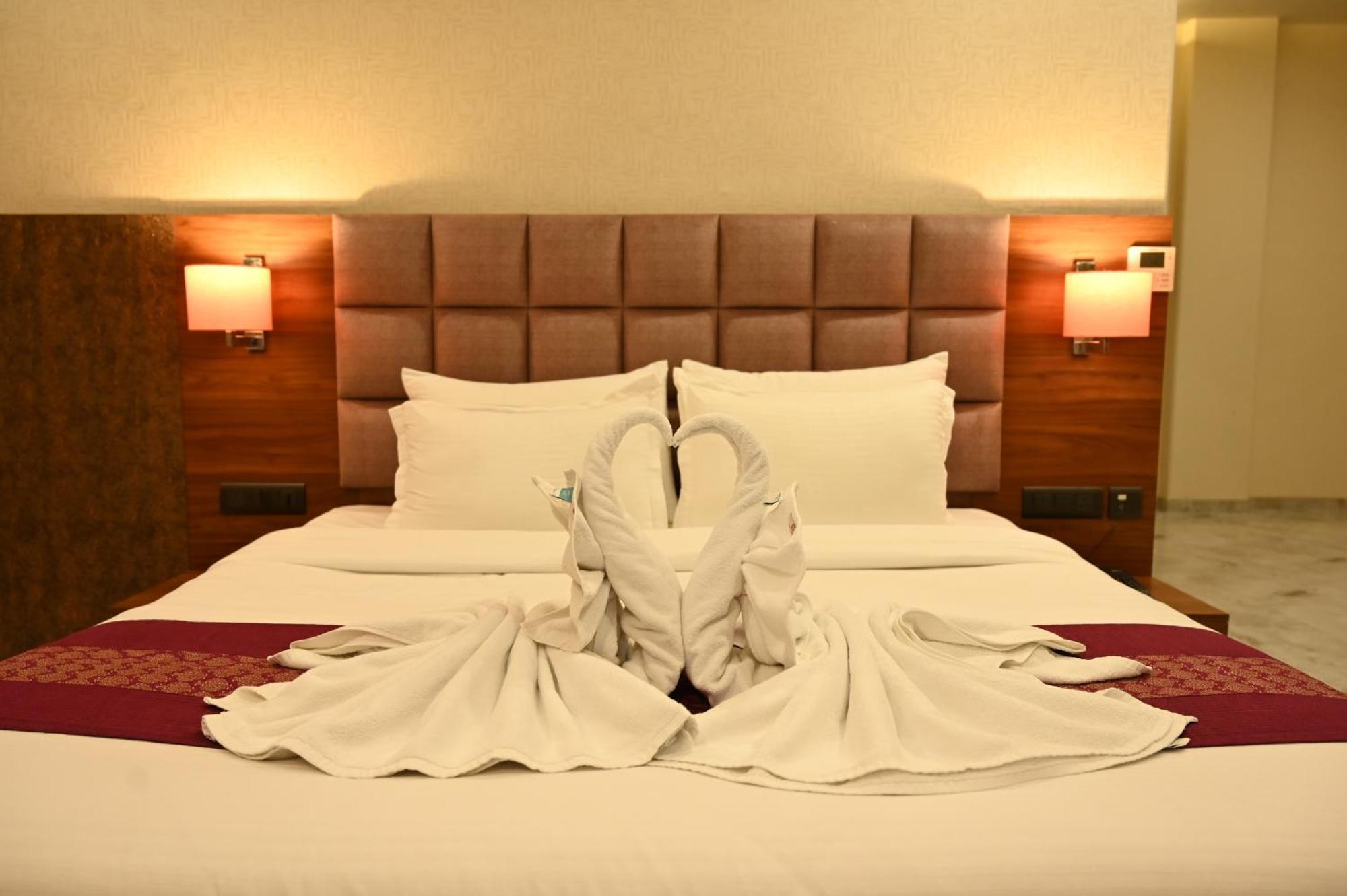 Hotel Shyamleela Khātu Екстериор снимка